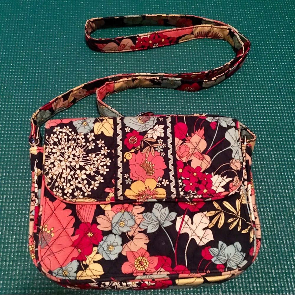 *PRICE DROP* Vera Bradley Crossbody Bag
